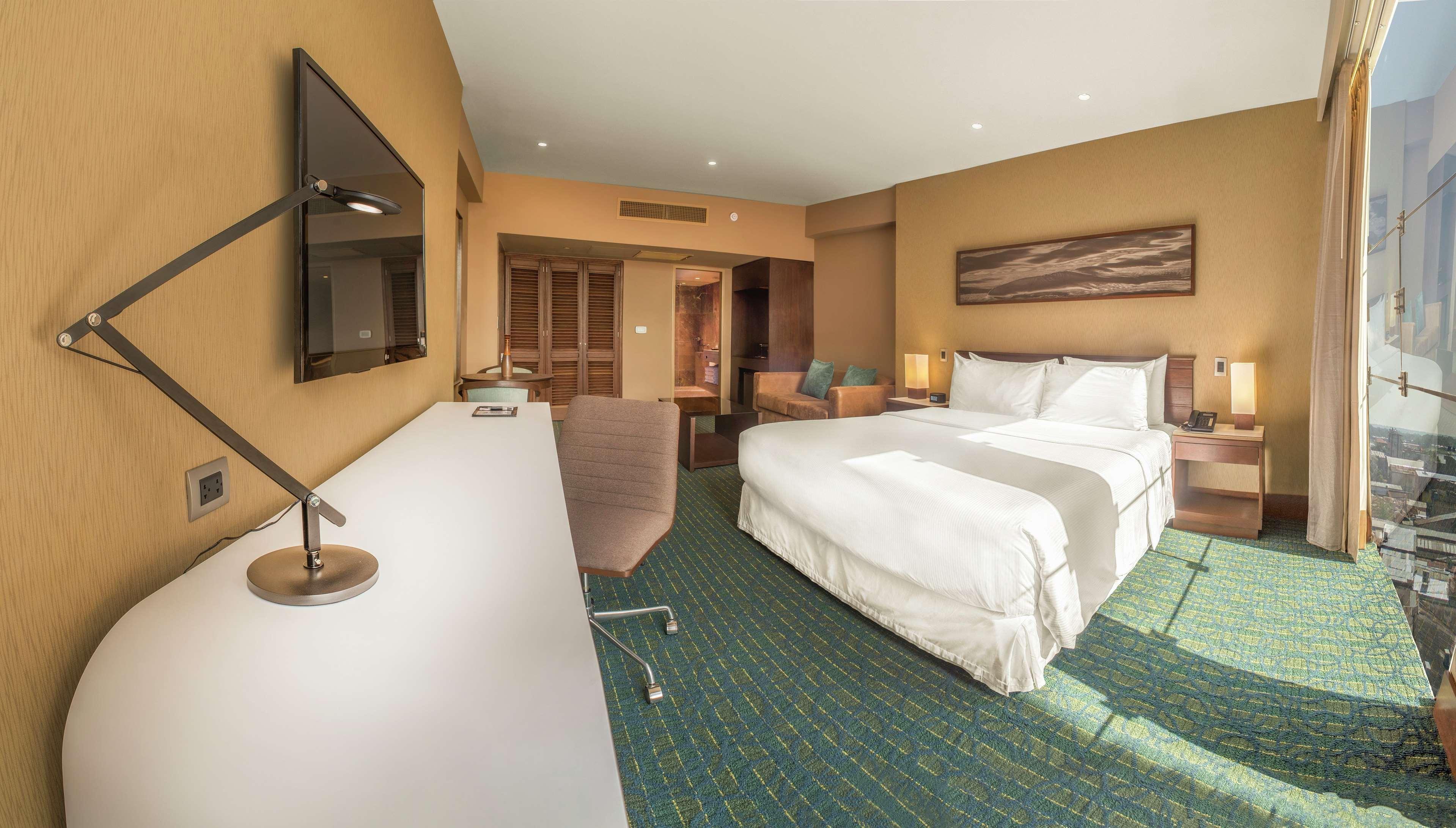 Hotel Doubletree By Hilton Iquitos Exteriér fotografie