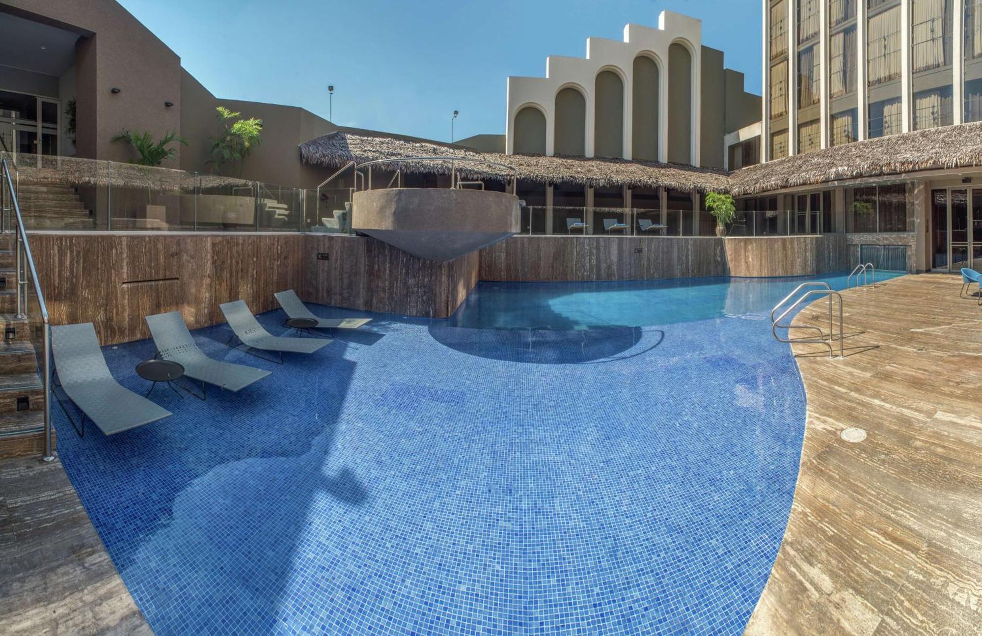 Hotel Doubletree By Hilton Iquitos Exteriér fotografie